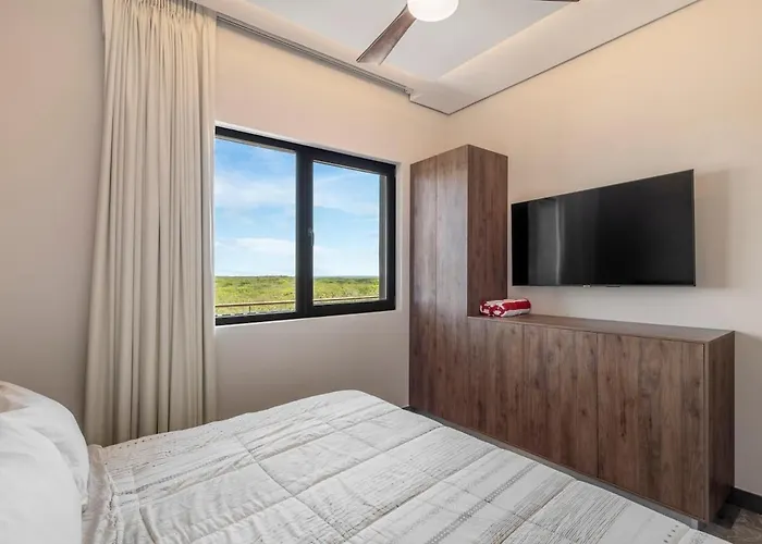 Unique Ph With Ocean View And Jacuzzi 3bed 4bath Apartment *