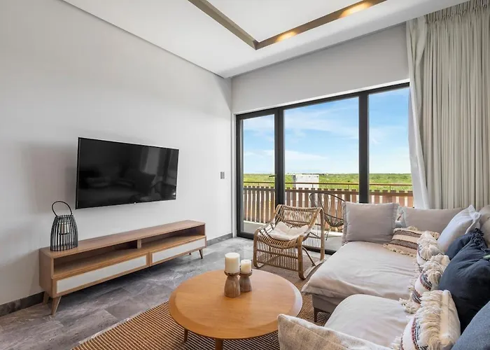 Unique Ph With Ocean View And Jacuzzi 3bed 4bath