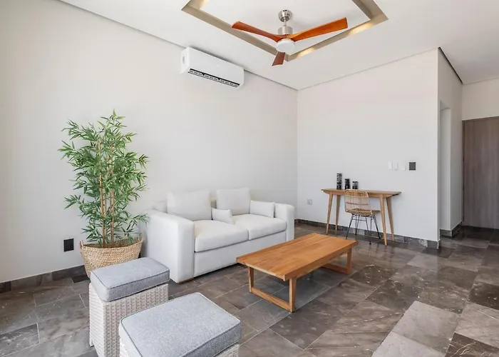 Unique Ph With Ocean View And Jacuzzi 3bed 4bath *