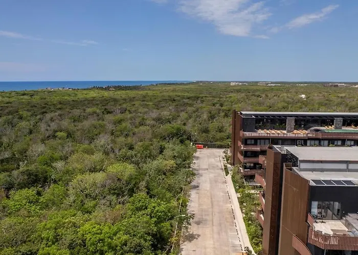 Unique Ph With Ocean View And Jacuzzi 3bed 4bath