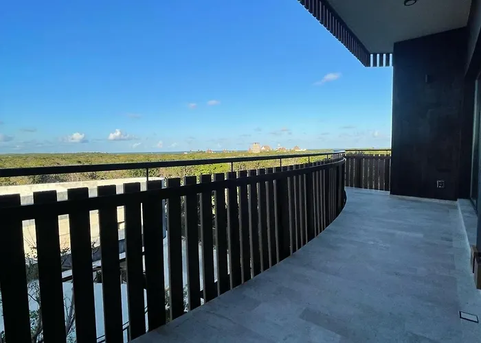 Unique Ph With Ocean View And Jacuzzi 3bed 4bath Apartment *