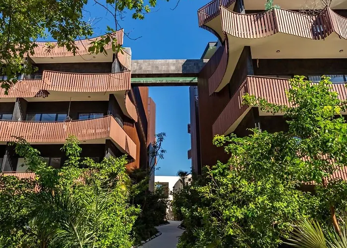 Unique Ph With Ocean View And Jacuzzi 3bed 4bath Apartment *